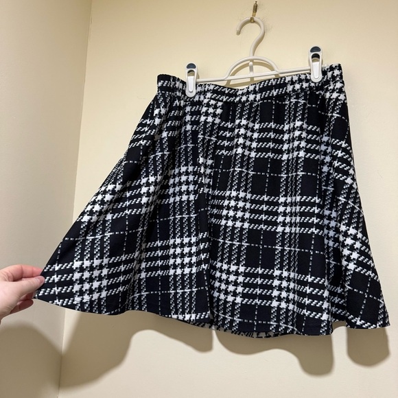 Women’s SHEIN Black and White Plaid Alternative Academia Skirt Size 2X - Picture 10 of 14